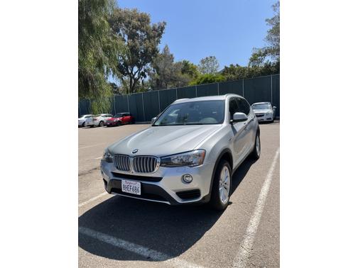 Photo 2 of 4 of 2017 BMW X3 xDrive28i