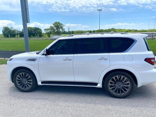 White 2023 Nissan Armada Platinum