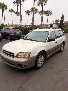 White 2001 Subaru Outback Base