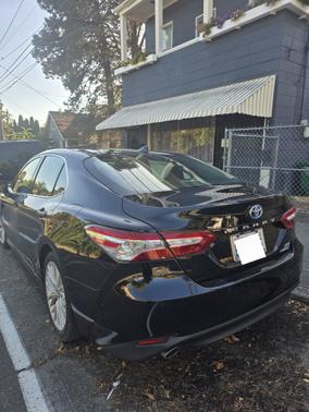 2018 Toyota Camry Hybrid XLE