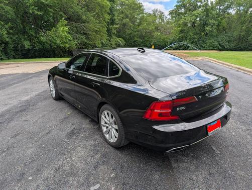 Black 2017 Volvo S90 T6 Momentum