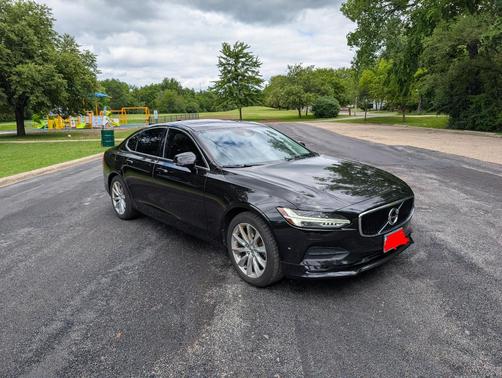 Black 2017 Volvo S90 T6 Momentum