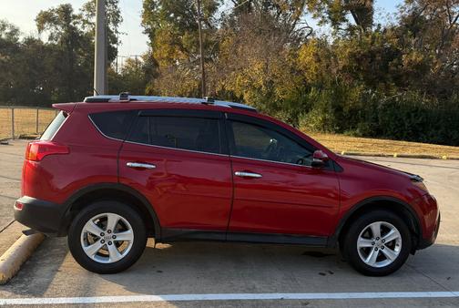 2013 Toyota RAV4 XLE