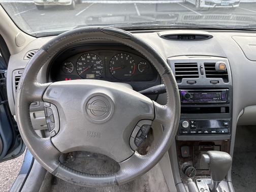 2001 Nissan Maxima GLE