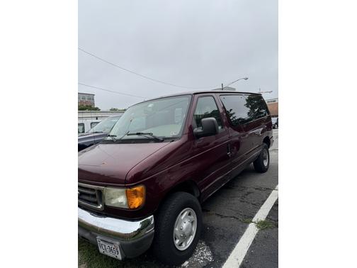 2007 Ford E350 Super Duty XLT Wagon