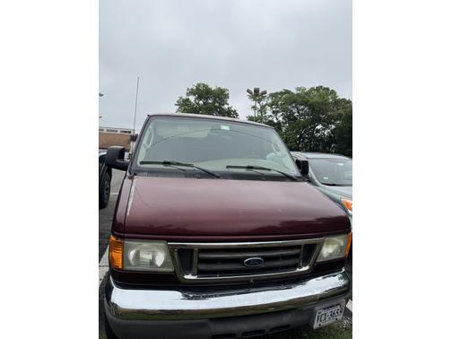 2007 Ford E350 Super Duty XLT Wagon