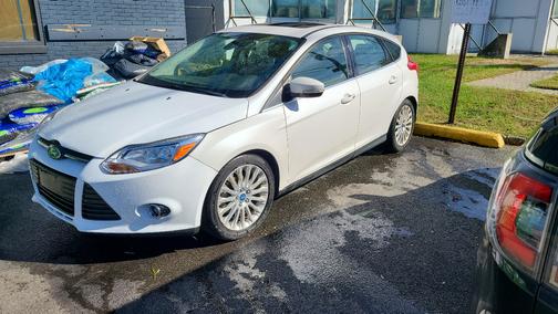 White 2012 Ford Focus Titanium