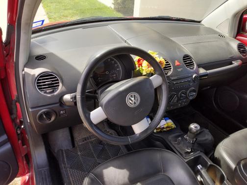 2009 Volkswagen New Beetle L