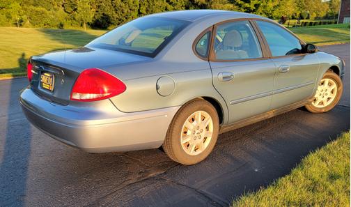 2007 Ford Taurus SE
