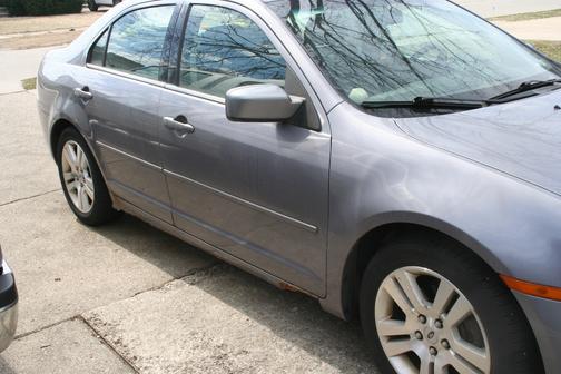 Gray 2007 Ford Fusion SEL