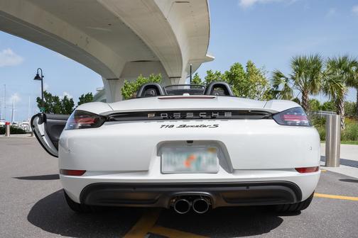 2025 Porsche 718 Boxster S