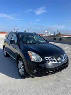 Black 2011 Nissan Rogue SV