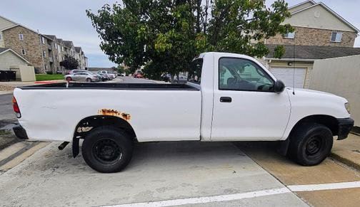 2001 Toyota Tundra Base