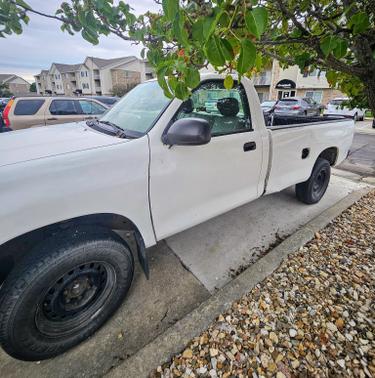 2001 Toyota Tundra Base