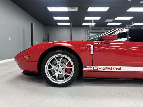 2005 Ford GT Base