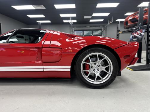 2005 Ford GT Base