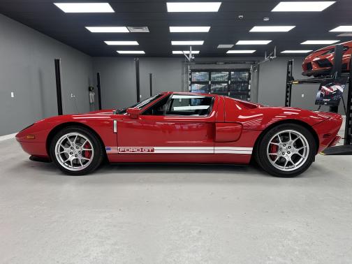2005 Ford GT Base