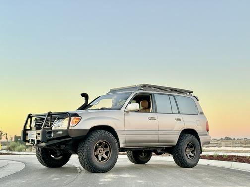 2002 Lexus LX 470 Base