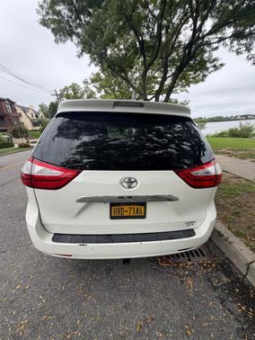 White 2017 Toyota Sienna XLE Premium