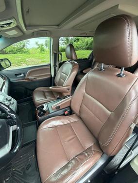 White 2017 Toyota Sienna XLE Premium