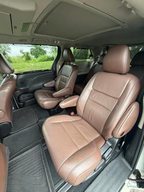 White 2017 Toyota Sienna XLE Premium