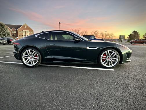 2016 Jaguar F-TYPE R