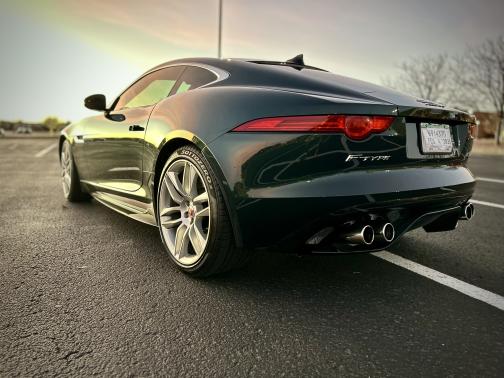 2016 Jaguar F-TYPE R