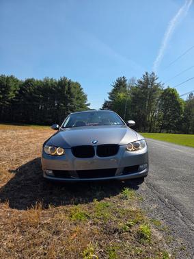 Gray 2008 BMW 328 i