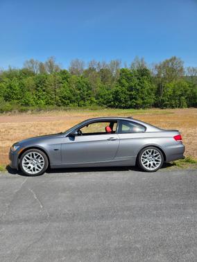 Gray 2008 BMW 328 i
