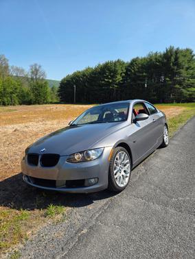 Gray 2008 BMW 328 i
