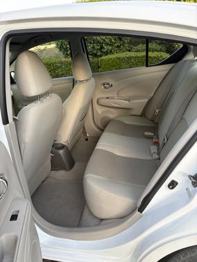 White 2015 Nissan Versa 1.6 SV