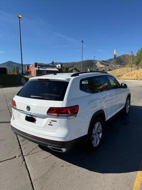 White 2021 Volkswagen Atlas 2.0T SE w/Technology