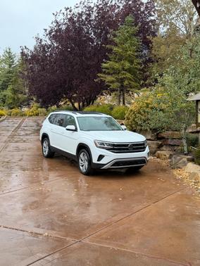 White 2021 Volkswagen Atlas 2.0T SE w/Technology