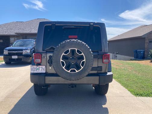 Gray 2017 Jeep Wrangler Unlimited Sahara