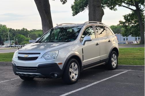 Silver 2012 Chevrolet Captiva Sport 2LS