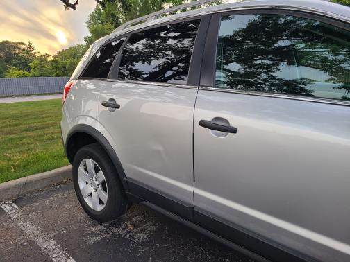 Silver 2012 Chevrolet Captiva Sport 2LS