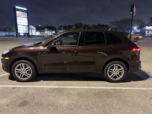 2016 Porsche Cayenne Cayenne