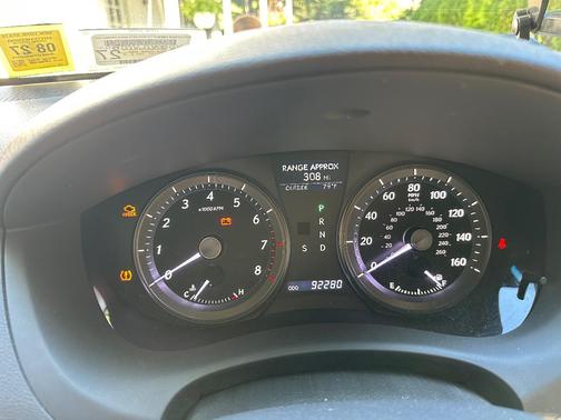 White 2010 Lexus ES 350 Base