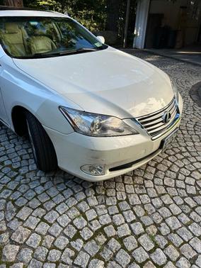 White 2010 Lexus ES 350 Base
