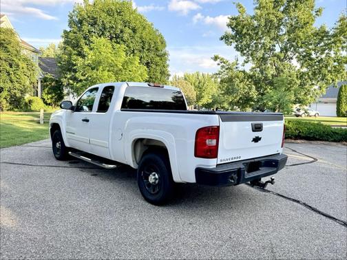 White 2008 Chevrolet Silverado 1500 LT1 Extended Cab