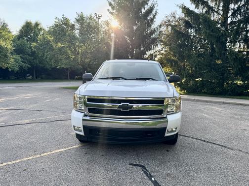 White 2008 Chevrolet Silverado 1500 LT1 Extended Cab