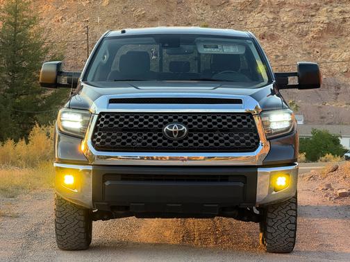 2018 Toyota Tundra SR5