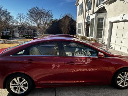 2011 Hyundai SONATA GLS