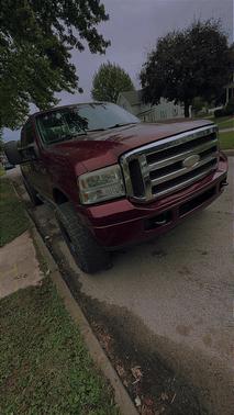 Red 2005 Ford F-250 XLT Crew Cab Super Duty