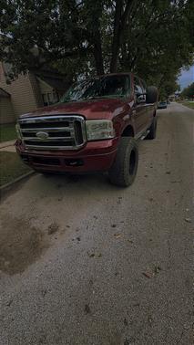 Red 2005 Ford F-250 XLT Crew Cab Super Duty