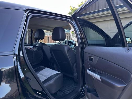 Black 2013 Ford Edge SEL