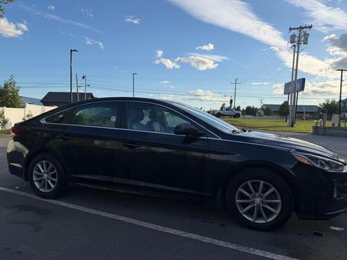 Black 2019 Hyundai SONATA SE