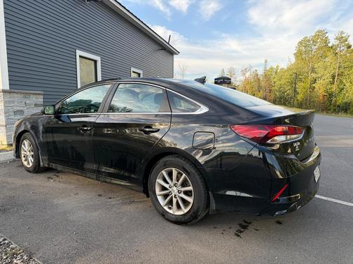 Black 2019 Hyundai SONATA SE