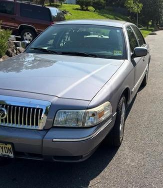 Gray 2006 Mercury Grand Marquis GS