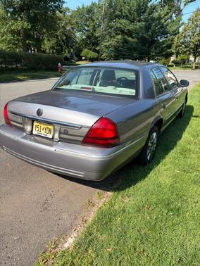 Gray 2006 Mercury Grand Marquis GS
